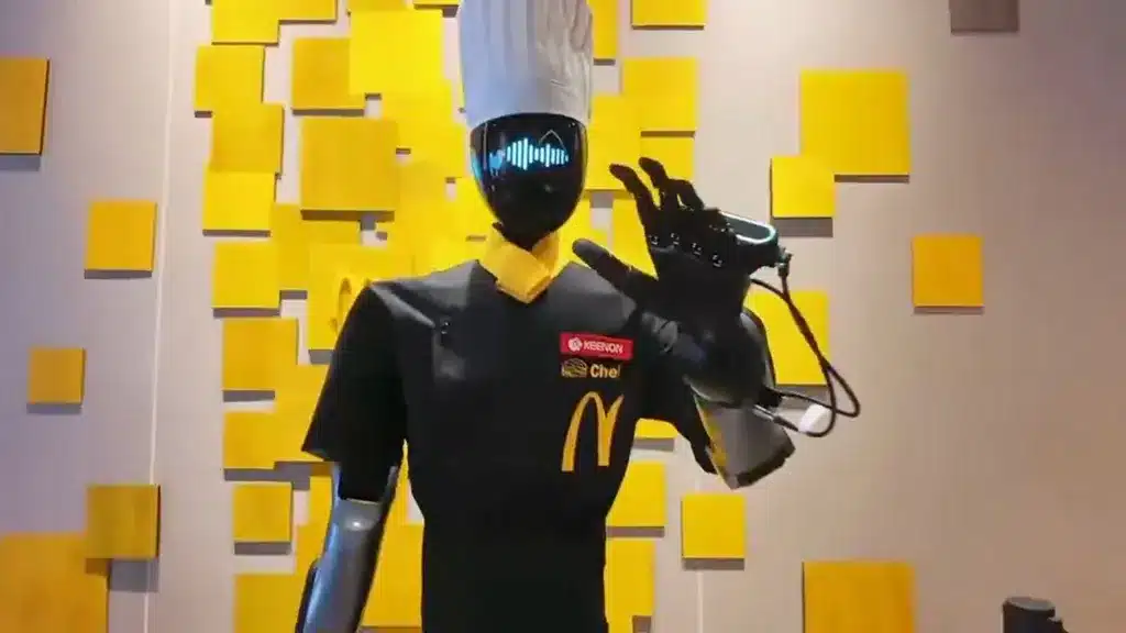 McDonald’s testa robot umanoidi in Cina per servire i clienti