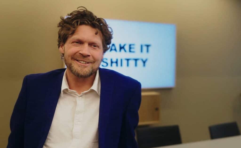 Norwegian Consumer Council spiega con ironia l'enshittification delle piattaforme digitali
